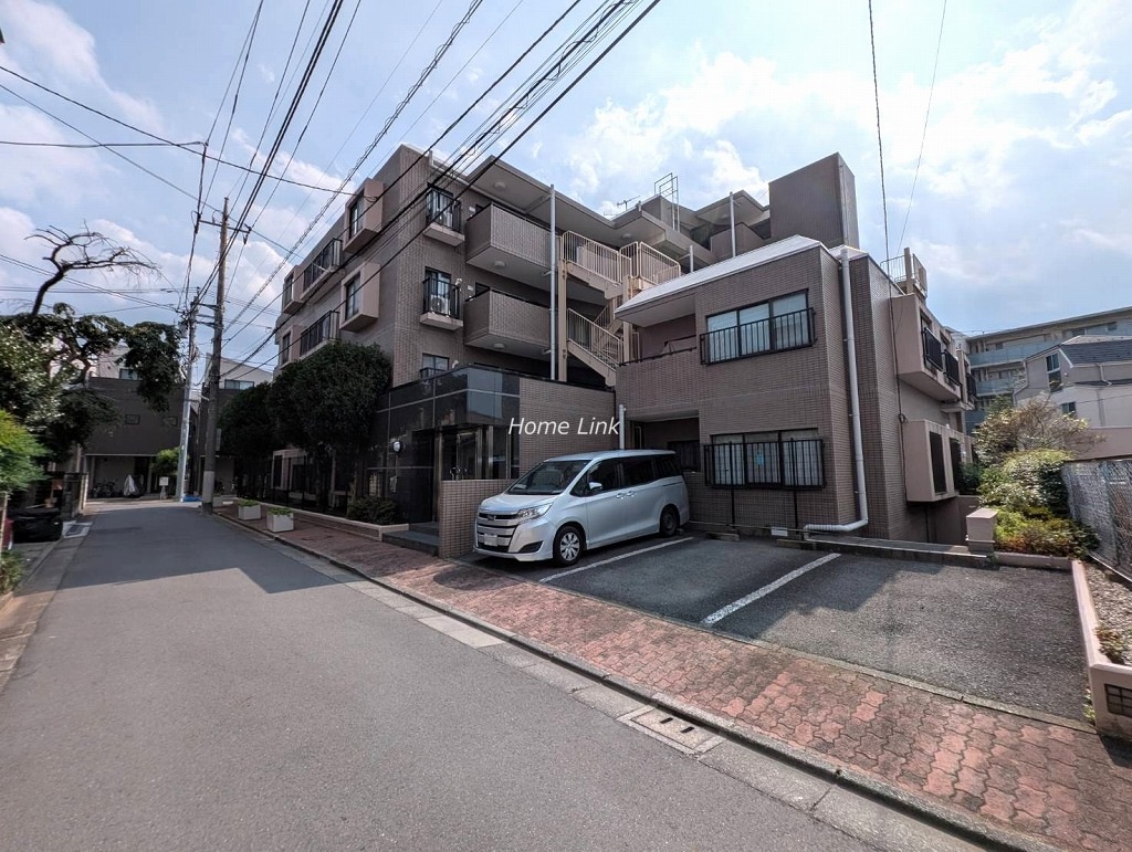 ファミール成増　東側からの外観